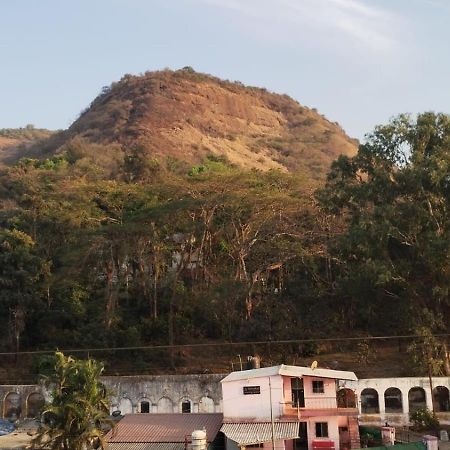 Blue Bell Homestay Lonavala Exterior foto