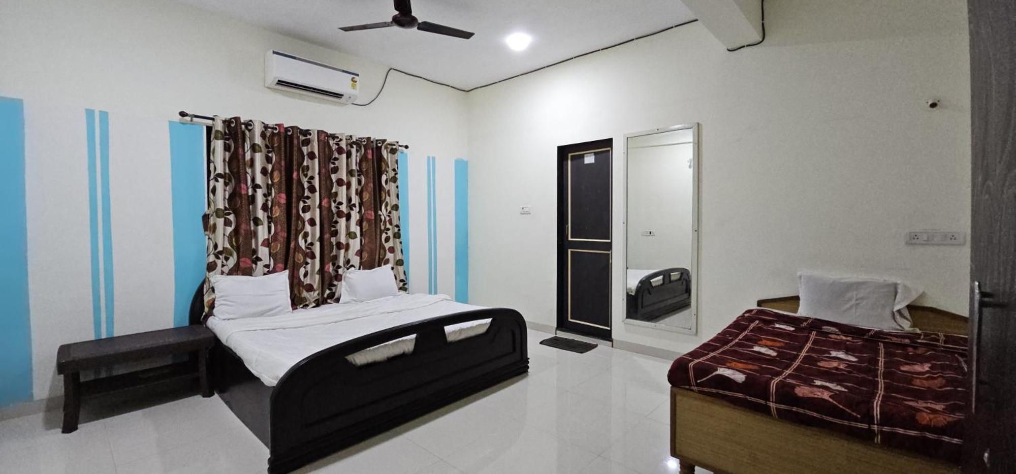 Blue Bell Homestay Lonavala Exterior foto